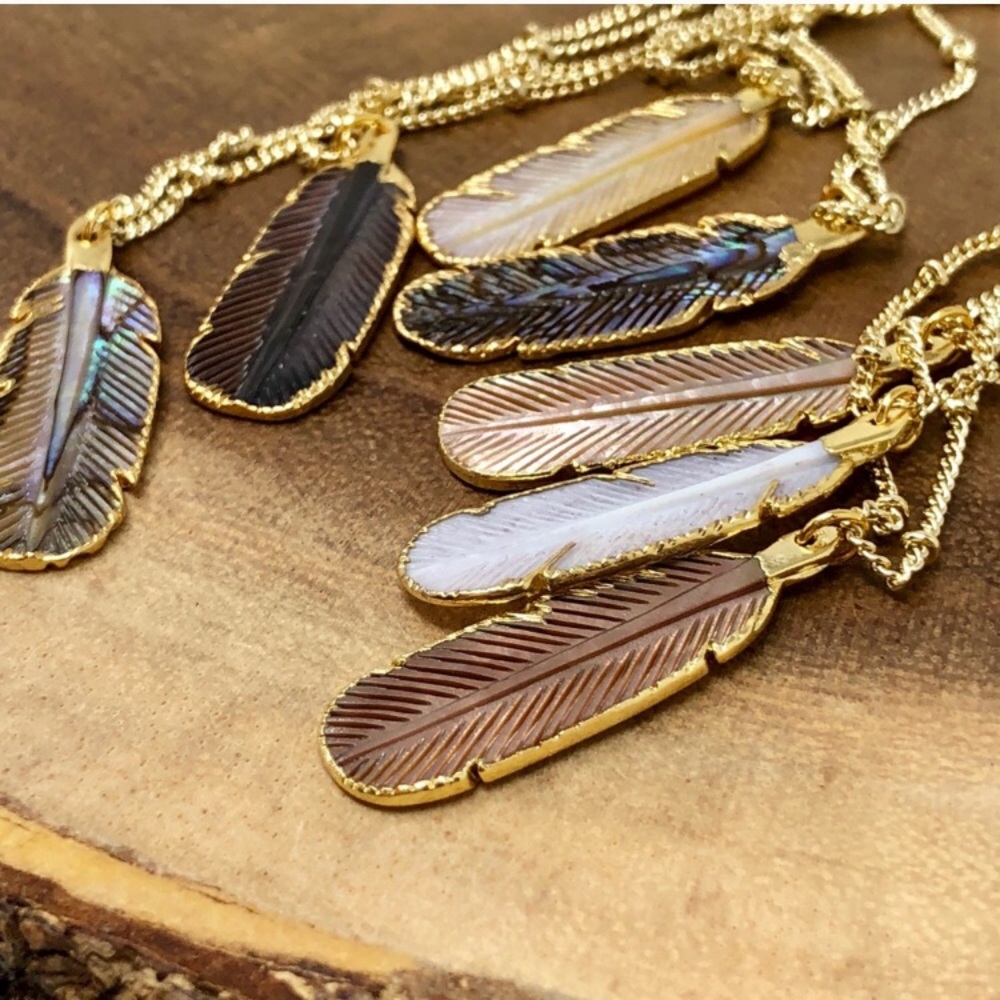 Last 1! 🌟HP🌟 Abalone Boho Feather Necklace - Picture 3 of 6